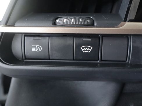 Used 2024 Toyota Crown Platinum AWD/4WD image 21