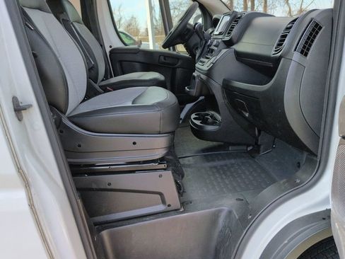 Used 2025 RAM ProMaster 2500 w/ Convenience Group FWD image 23