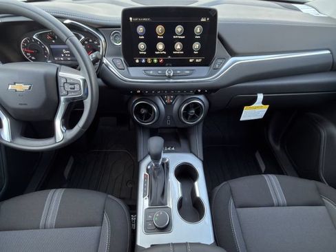 New 2026 Chevrolet Blazer LT w/ Convenience Package FWD image 12