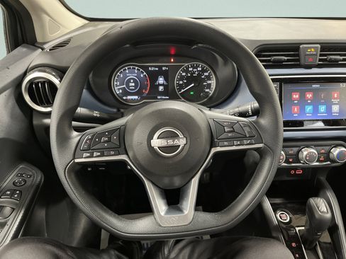 Used 2025 Nissan Versa SV image 17