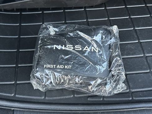 Used 2022 Nissan Rogue SV w/ SV Premium Package image 22