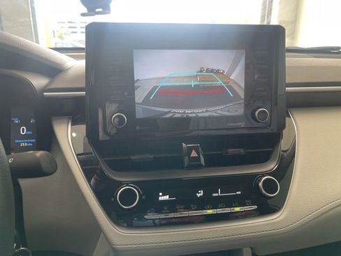 Used 2022 Toyota Corolla Cross L image 13