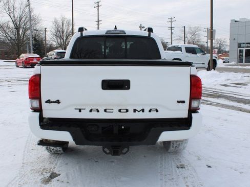 Used 2021 Toyota Tacoma SR image 6