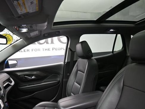 Used 2024 GMC Terrain SLT w/ Infotainment Package II AWD/4WD image 18