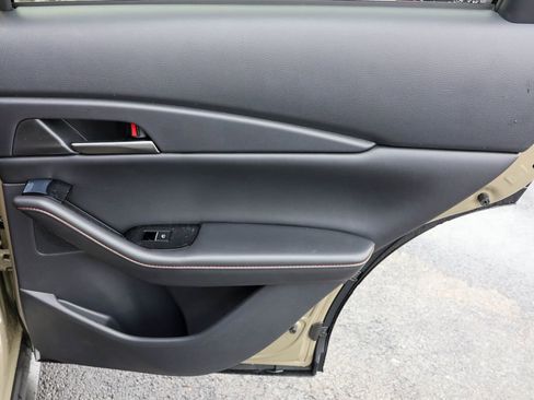 Used 2025 MAZDA CX-30 Carbon image 33