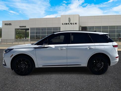 New 2026 Lincoln Corsair Premiere image 6