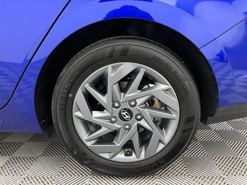 Used 2024 Hyundai Elantra SEL image 40
