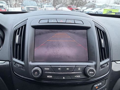 Used 2015 Buick Regal Premium image 16