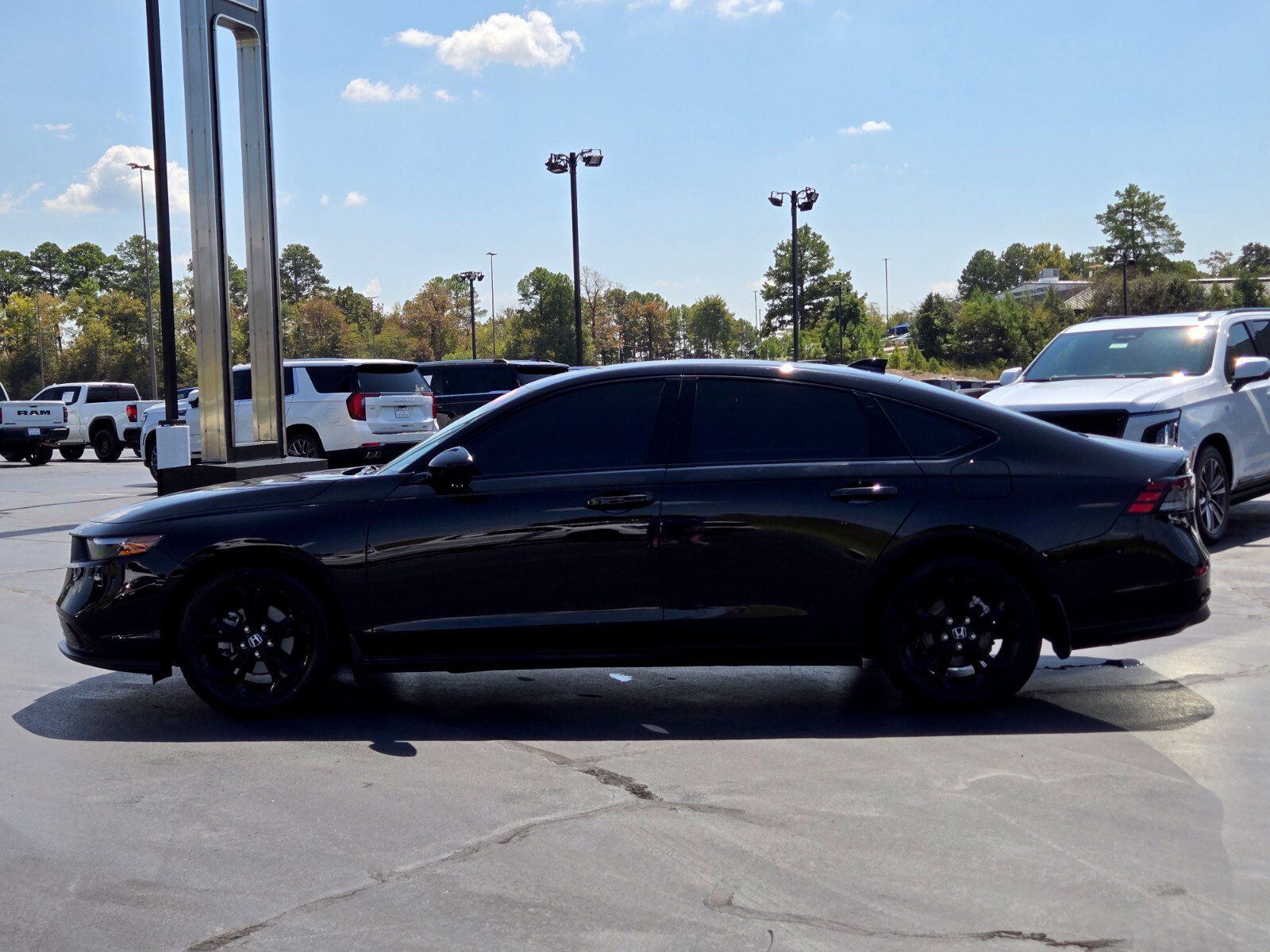 Used 2025 Honda Accord SE image 2