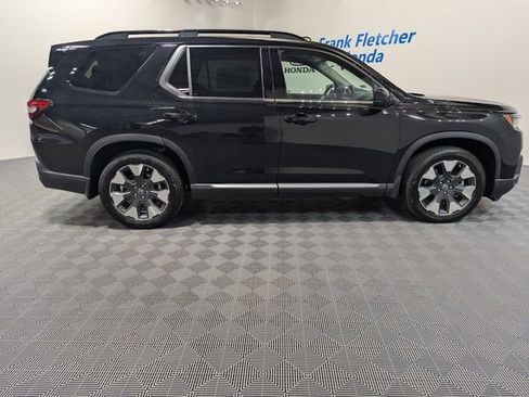 New 2026 Honda Pilot Touring image 7
