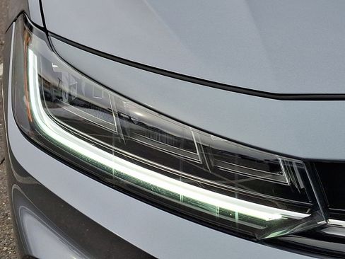 Used 2025 Volkswagen Jetta Sport image 10