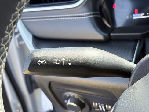 Used 2023 Jeep Grand Cherokee Altitude AWD/4WD image 15