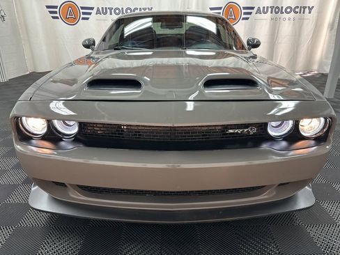 Used 2019 Dodge Challenger SRT Hellcat RWD image 4