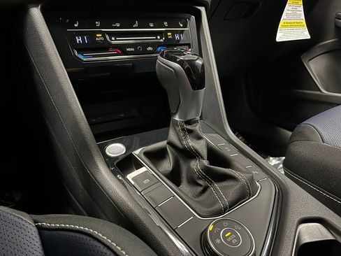 New 2026 Volkswagen Taos SEL AWD/4WD image 15