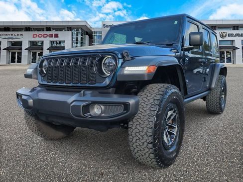 Certified 2025 Jeep Wrangler Willys image 4