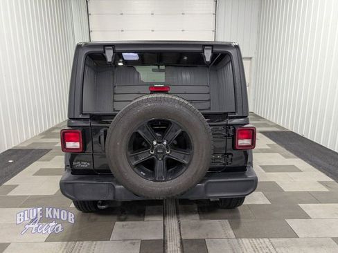 Used 2023 Jeep Wrangler Sport image 3