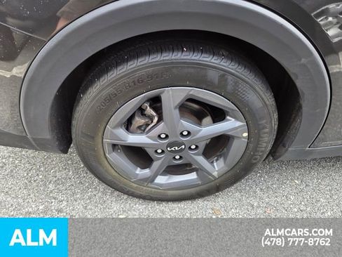 Used 2025 Kia K4 LXS image 23