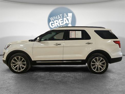 Used 2017 Ford Explorer Limited w/ Equipment Group 301A image 7