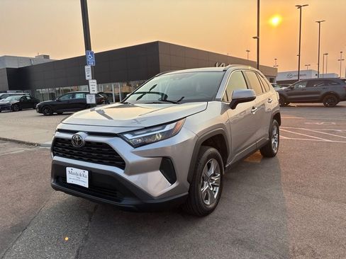 Used 2025 Toyota RAV4 XLE w/ Convenience Package AWD/4WD image 1