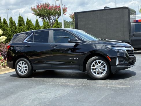 Used 2023 Chevrolet Equinox LT AWD/4WD image 3