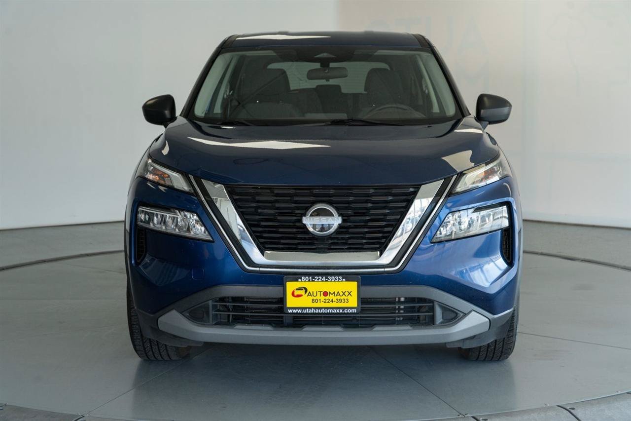 Used 2022 Nissan Rogue S AWD/4WD image 2