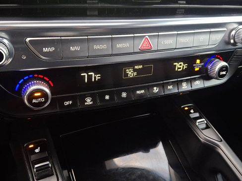 Certified 2022 Kia Telluride S image 16