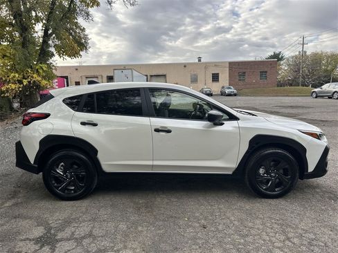 Certified 2025 Subaru Crosstrek 2.0i image 9