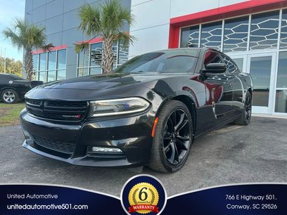 Used 2017 Dodge Charger SXT w/ Blacktop Package