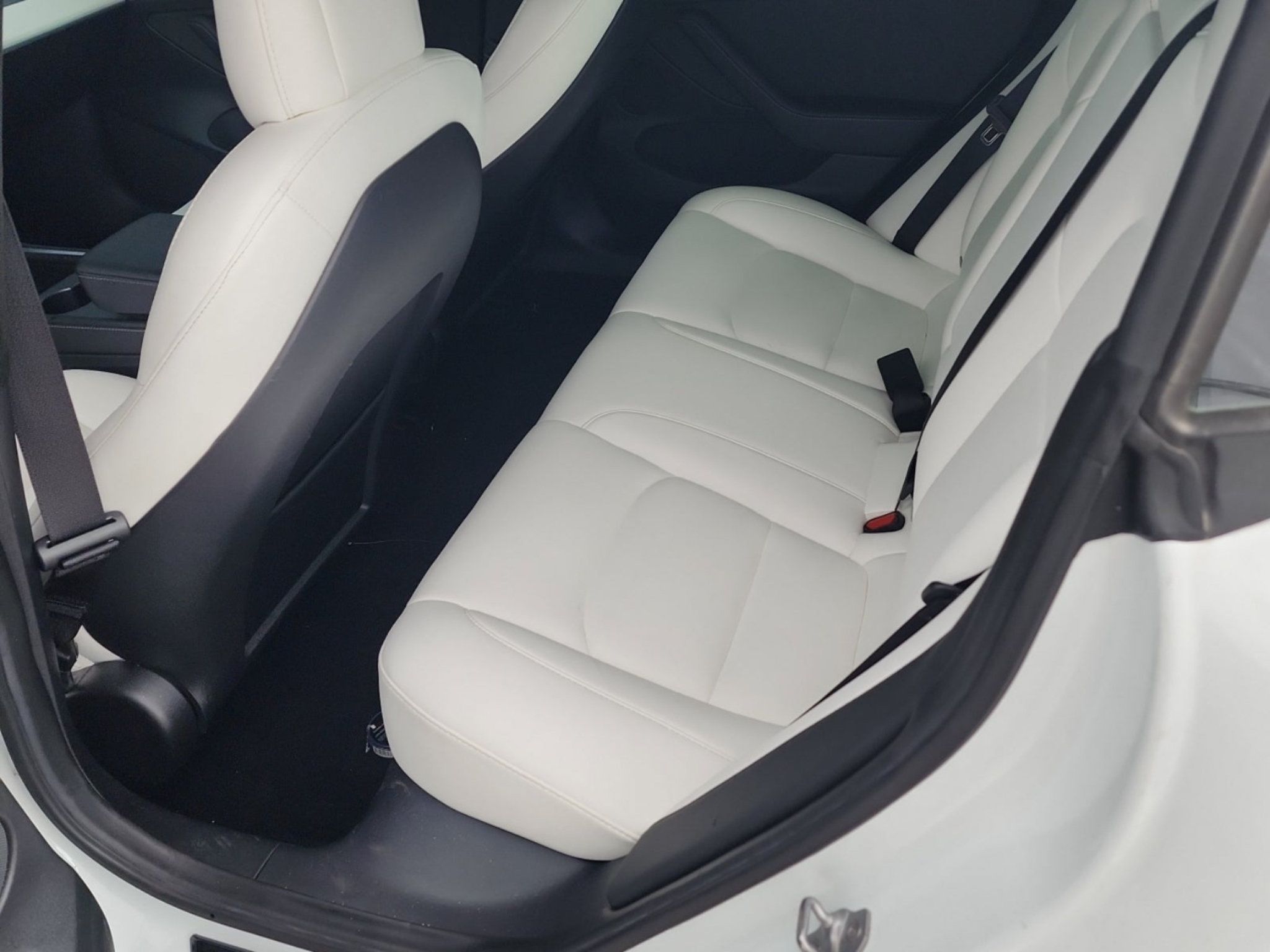 Used 2022 Tesla Model 3 Performance AWD/4WD image 3