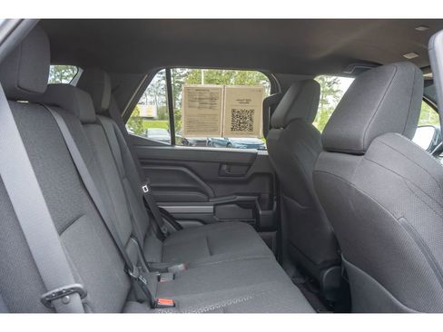 Used 2025 Toyota 4Runner SR5 image 16