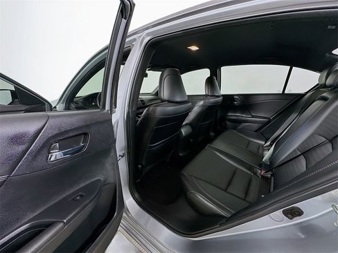 Used 2016 Honda Accord Sport image 17