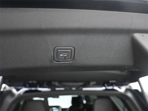 Used 2024 GMC Yukon Denali image 25