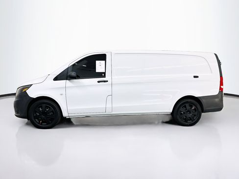 Used 2021 Mercedes-Benz Metris image 4
