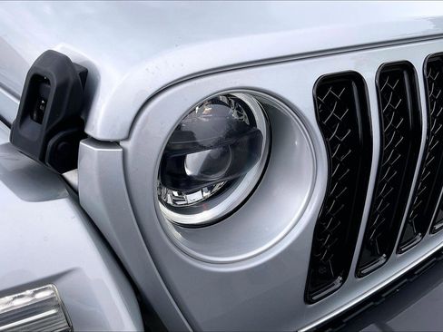 Used 2023 Jeep Wrangler Sahara w/ Cold Weather Group image 27