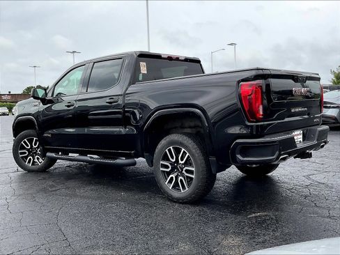 Used 2023 GMC Sierra 1500 AT4 w/ Technology Package AWD/4WD image 3