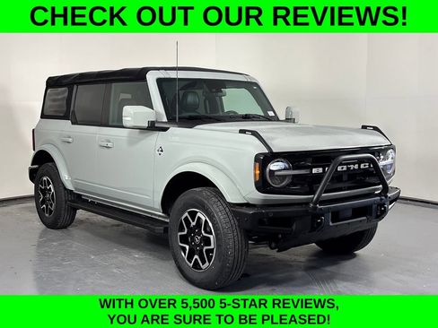 Used 2022 Ford Bronco Outer Banks image 3