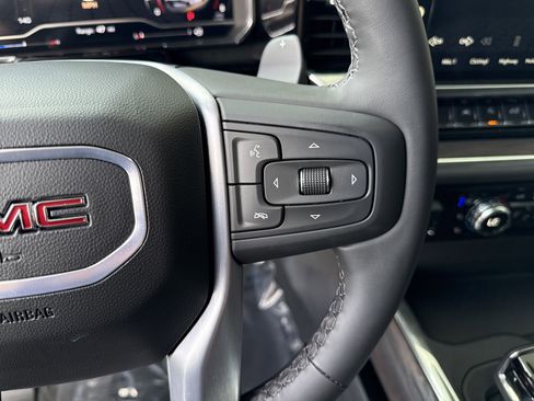 Used 2025 GMC Sierra 1500 SLT w/ SLT Premium Package RWD image 19