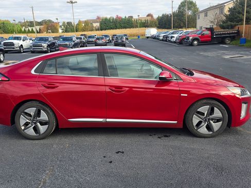 Used 2020 Hyundai Ioniq SEL image 7