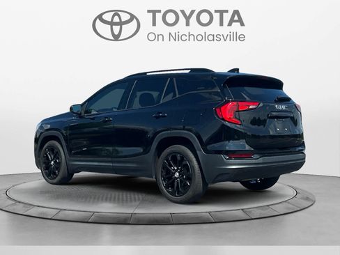 Used 2020 GMC Terrain SLE w/ Driver Convenience Package AWD/4WD image 3