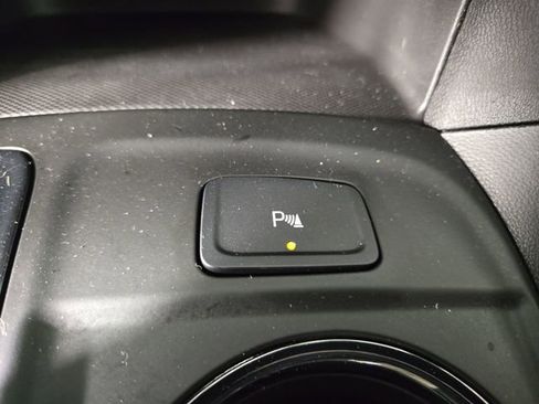 Used 2022 Chevrolet Equinox RS w/ LPO, Floor Liner Package FWD image 28