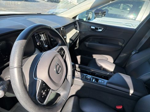 Used 2020 Volvo XC60 T6 Inscription image 15