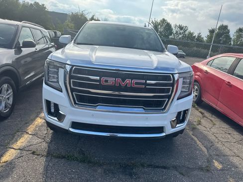 Used 2024 GMC Yukon SLT w/ SLT Premium Package AWD/4WD image 24