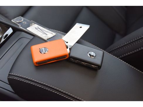 Certified 2025 Volvo XC40 B5 Plus w/ Protection Package Premier image 38