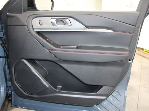 New 2026 Ford Explorer ST-Line w/ ST-Line Street Pack image 37