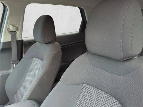Used 2023 Kia Sportage LX AWD/4WD image 16