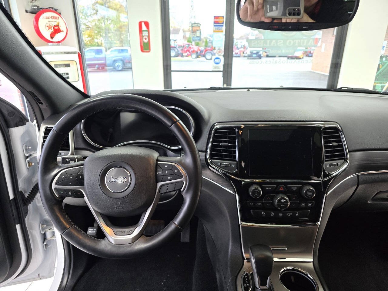Used 2021 Jeep Grand Cherokee Limited w/ Premium Lighting Group AWD/4WD image 21