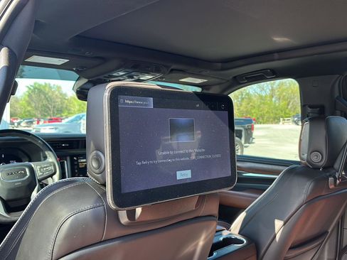Used 2024 GMC Yukon Denali Ultimate AWD/4WD image 19