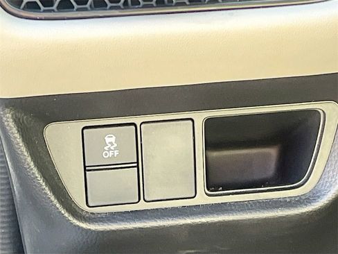 Used 2023 Honda HR-V LX image 10