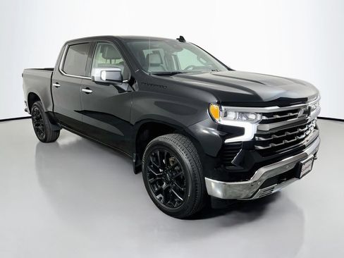Used 2023 Chevrolet Silverado 1500 LTZ w/ LTZ Premium Package AWD/4WD image 4