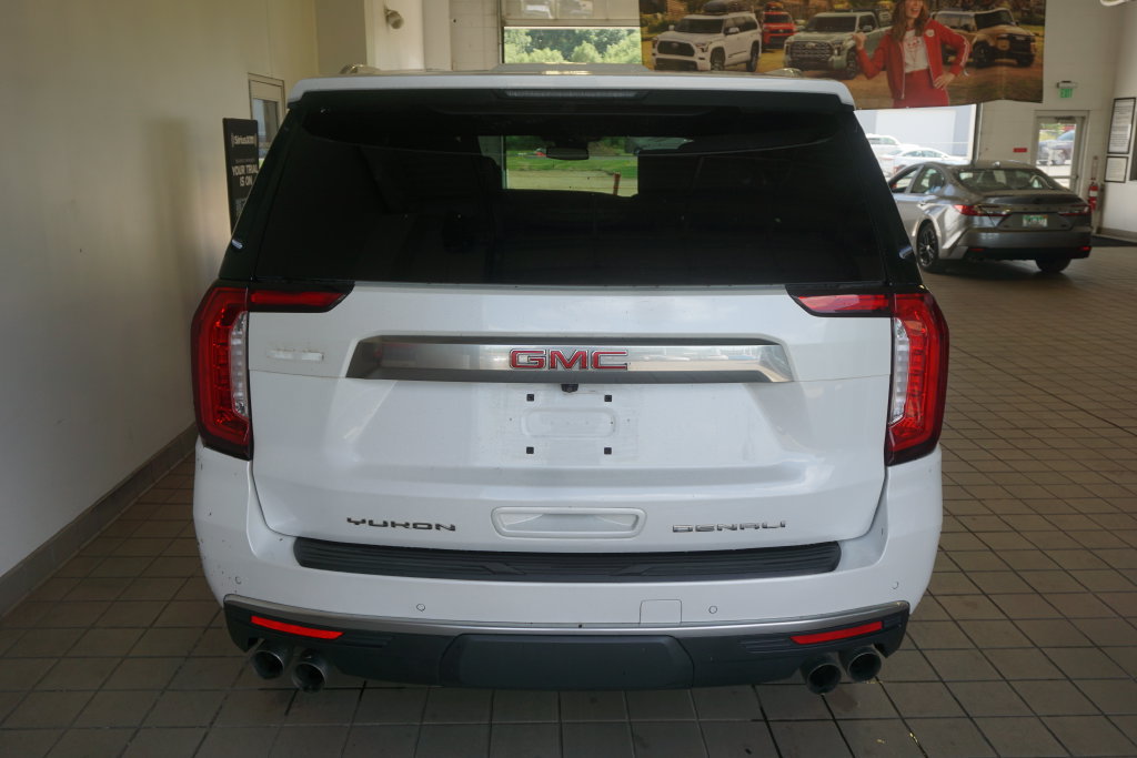 Used 2024 GMC Yukon Denali AWD/4WD image 18